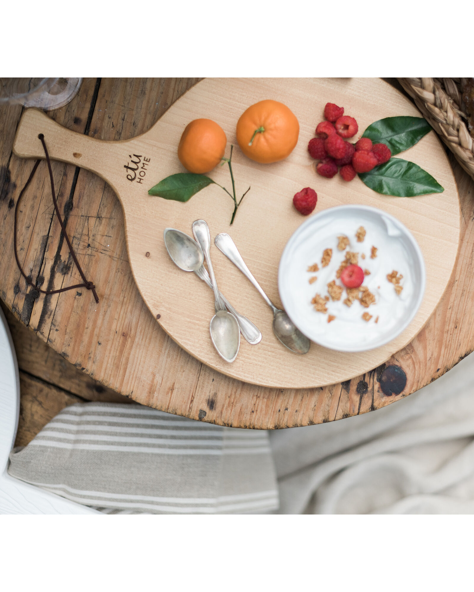 et&uacute;HOME Natural Round Charcuterie Board, Large