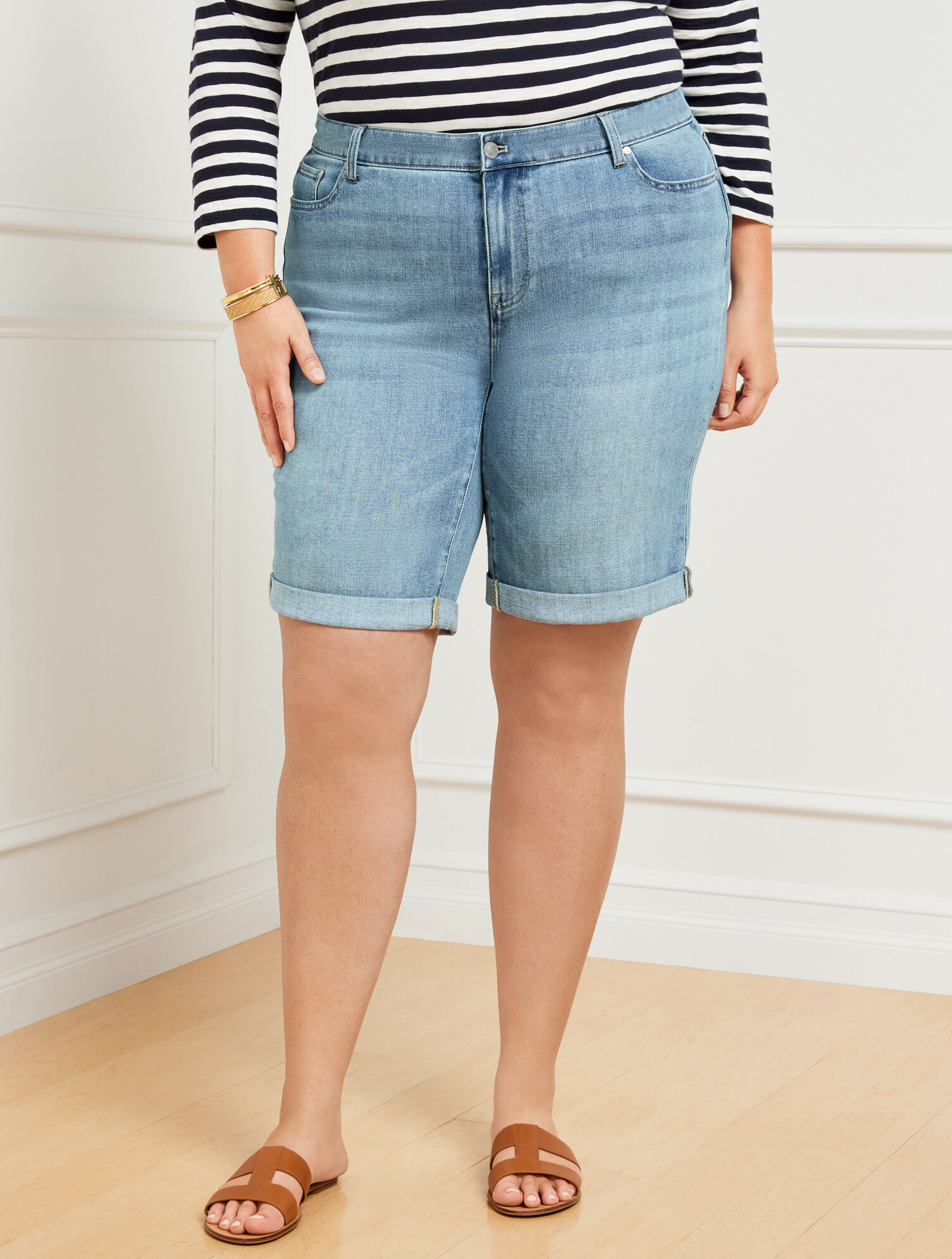 Girlfriend Denim Shorts - Clearwater Wash
