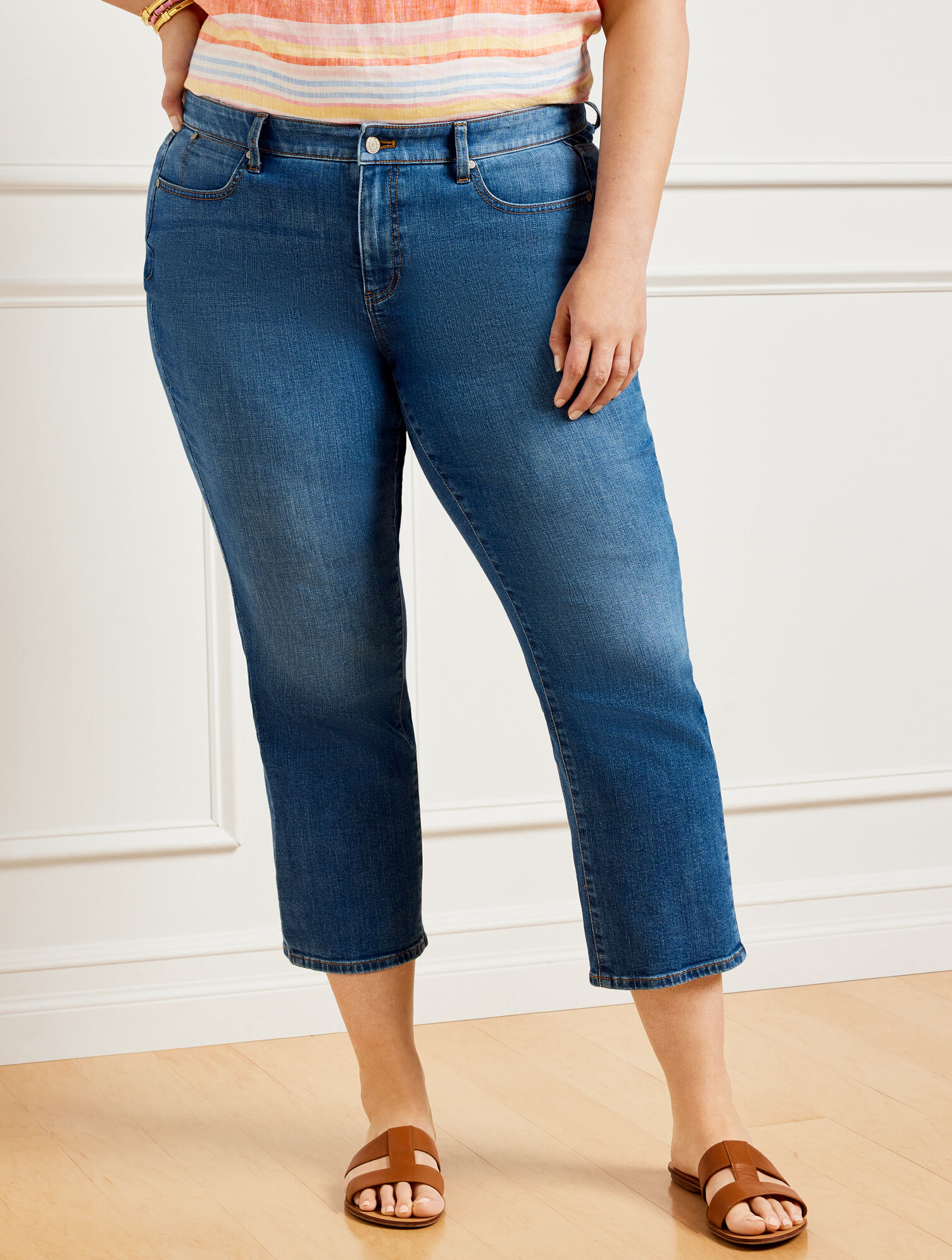 Straight Leg Crop Jeans - Mitilini Wash