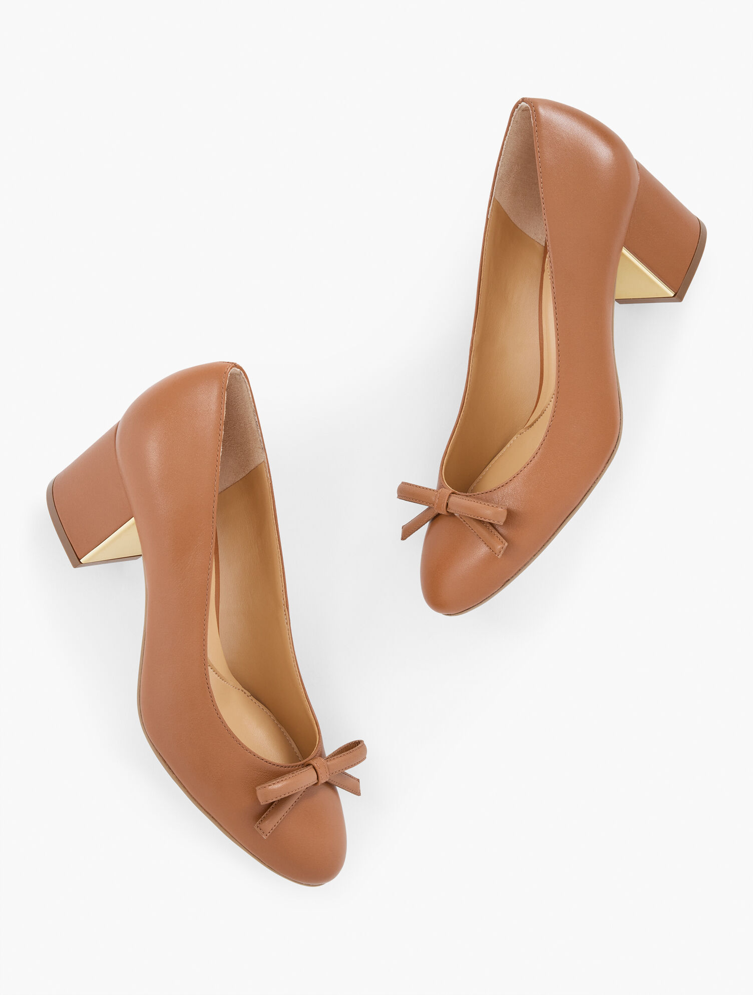 Isa Bow Nappa Pumps