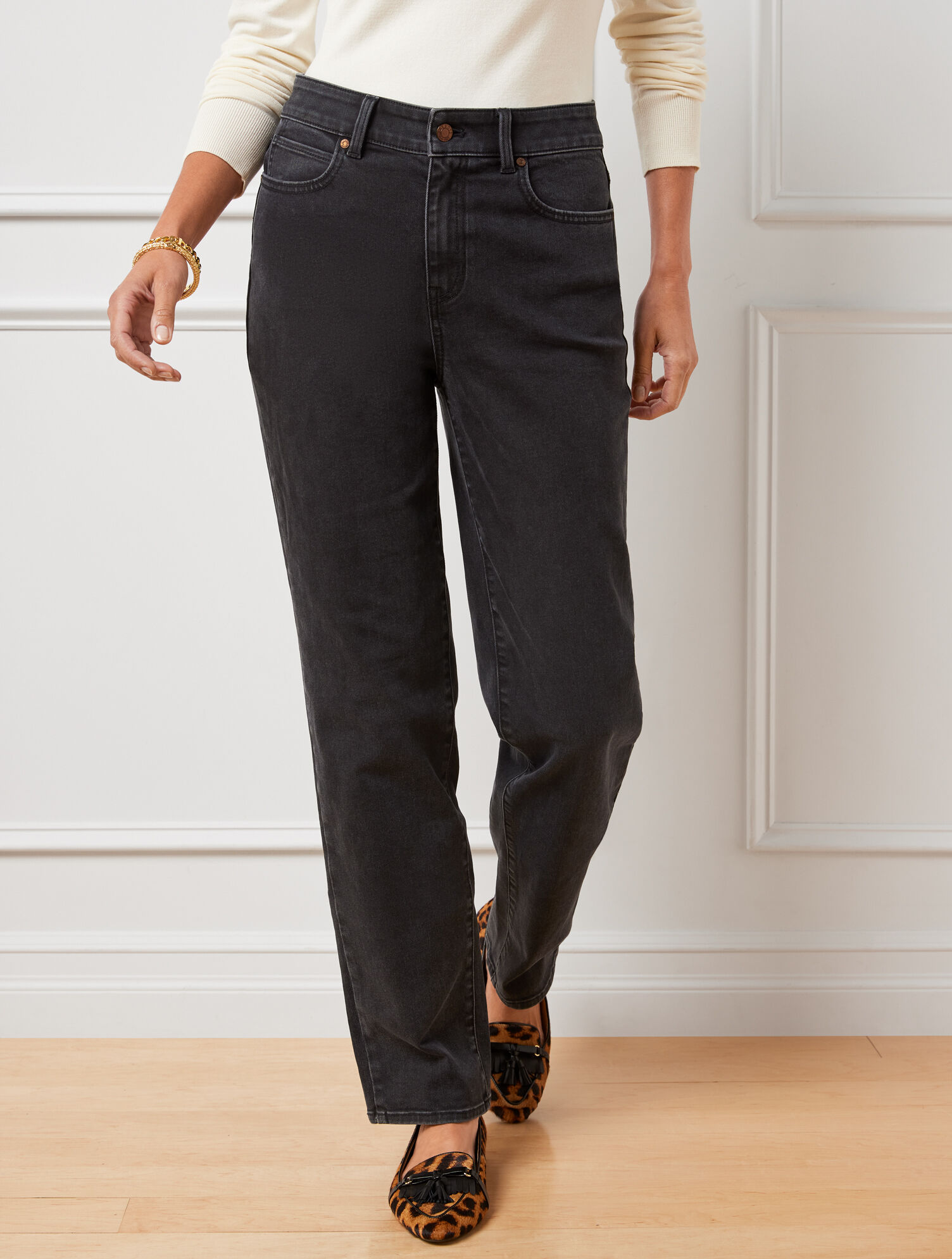 High Waist Relaxed Jeans - Salem Wash