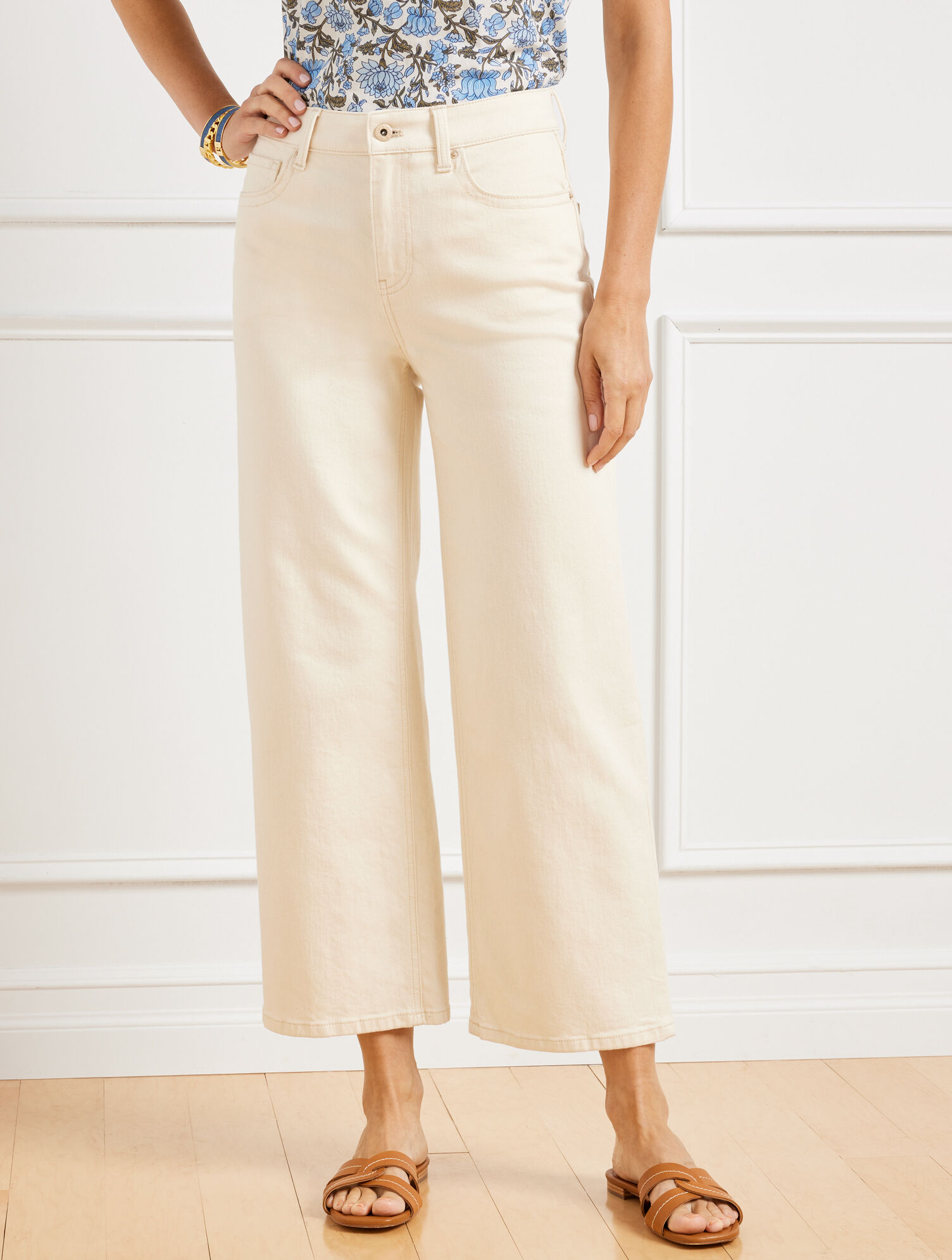 Wide Leg Crop Jeans