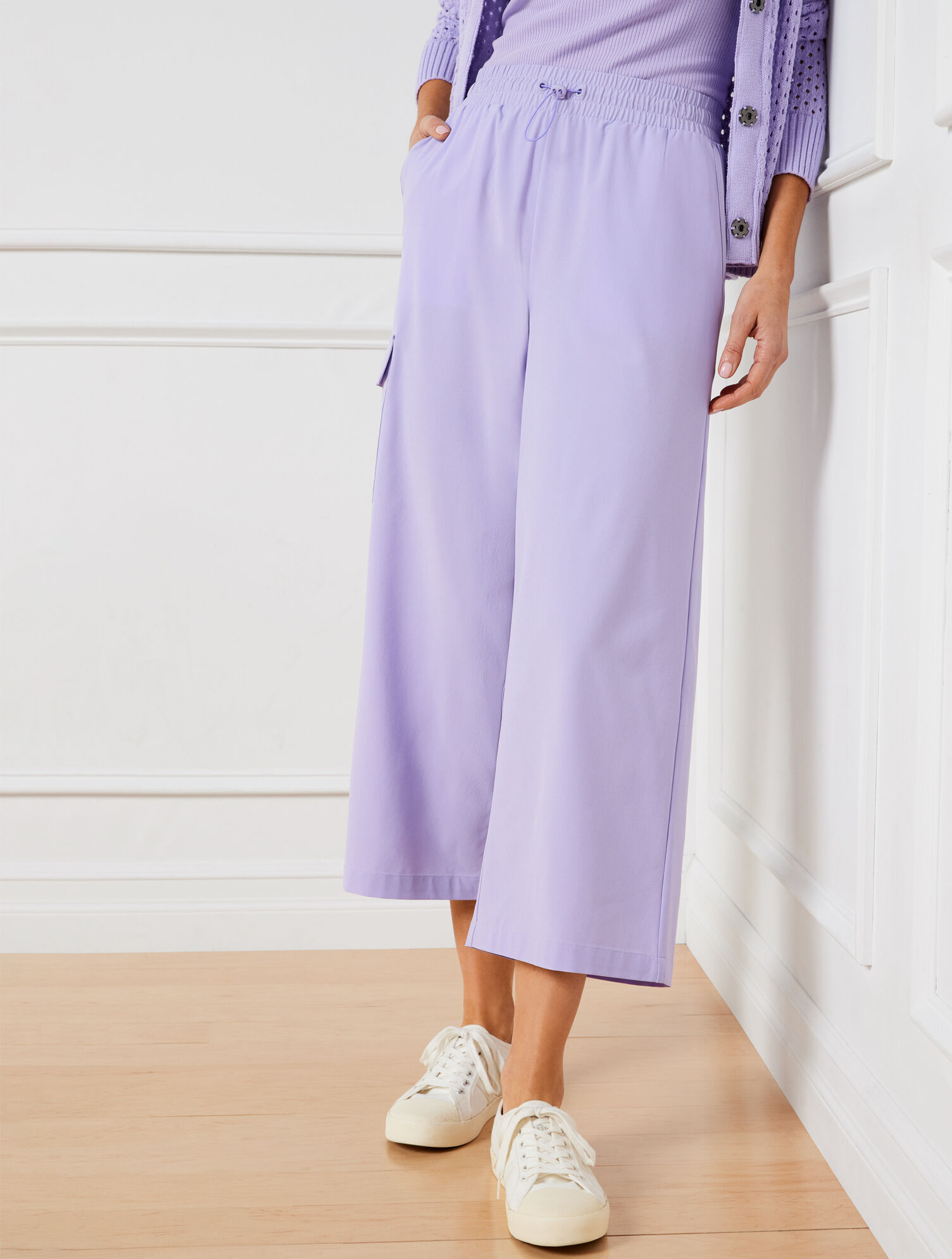Lightweight Woven Stretch Wide Leg Cargo Pants