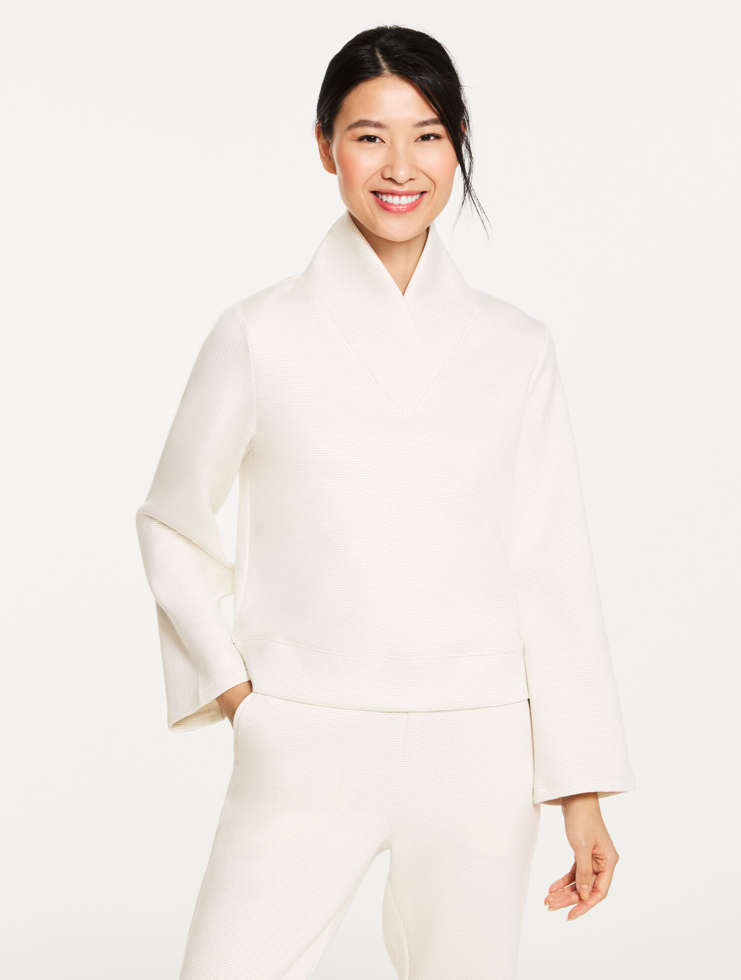 AirKnit Stretch Mesh V-Neck Pullover