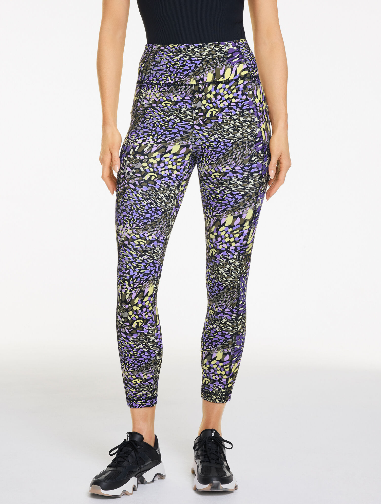 Performance Compression Capri Leggings - Colorful Meadows