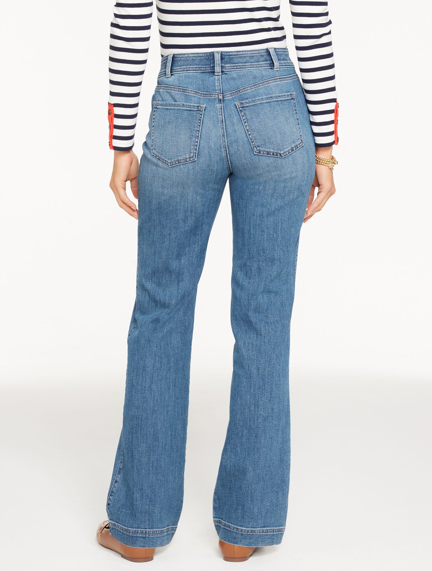 Relaxed Bootcut Jean - Treadwell Wash