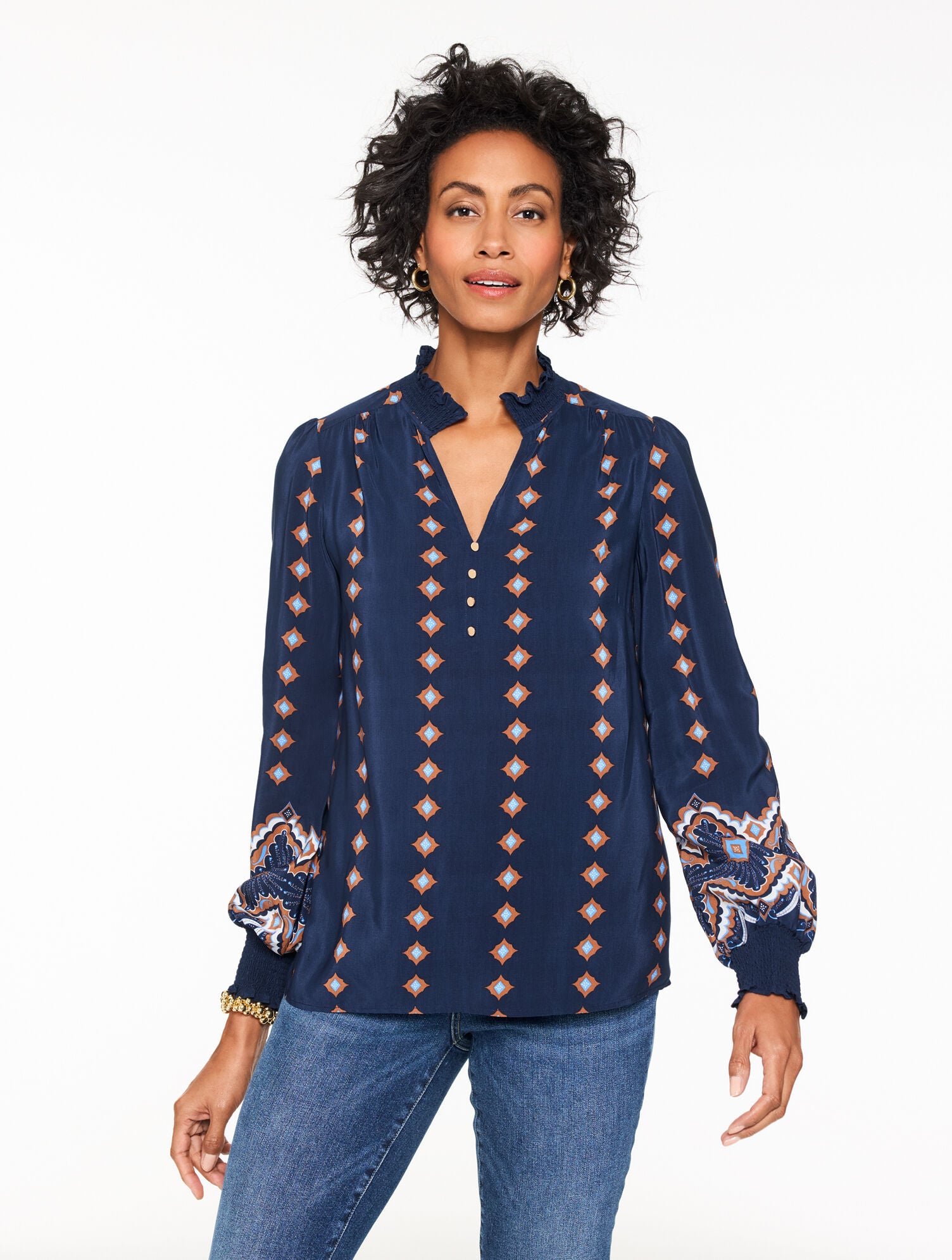 Ruffle Top - Scallop Medallion
