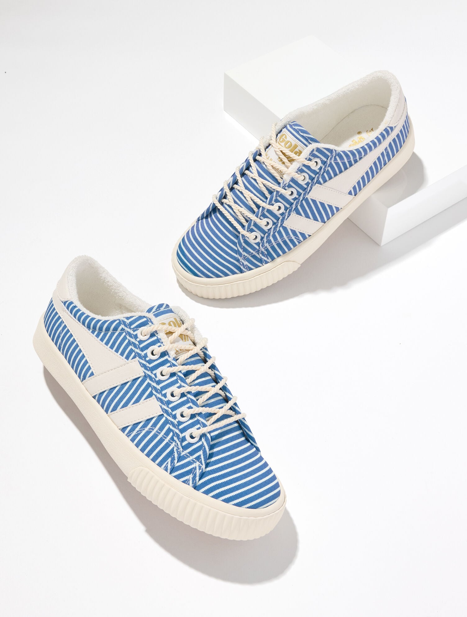 Gola&reg; Mark Cox Tennis Sneakers - Coastal Stripes