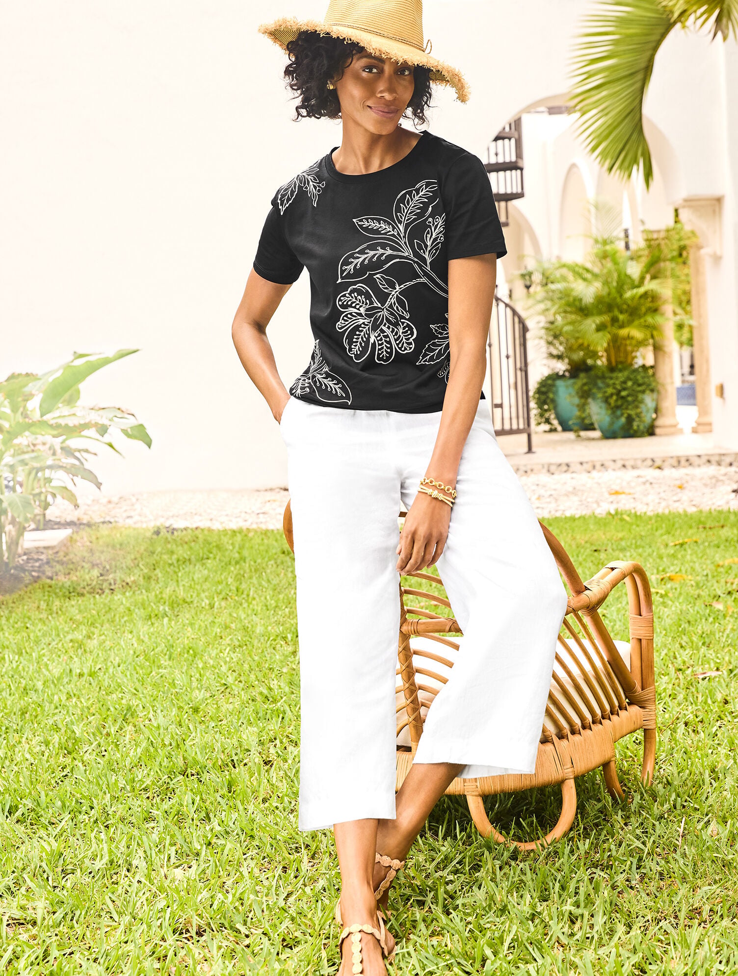 Short Sleeve Crewneck Tee - Blissful Leaves