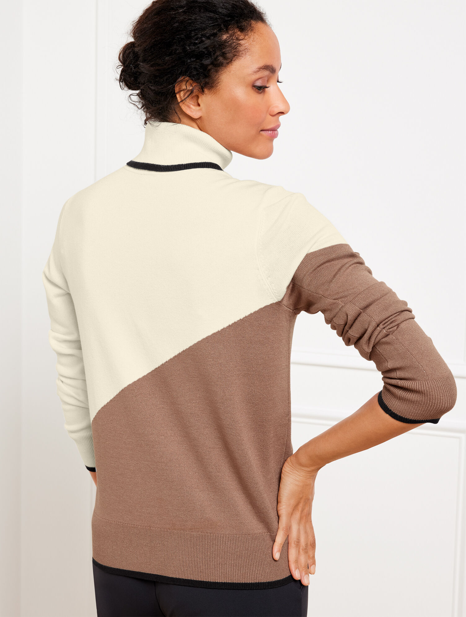 Turtleneck Sweater - Colorblock