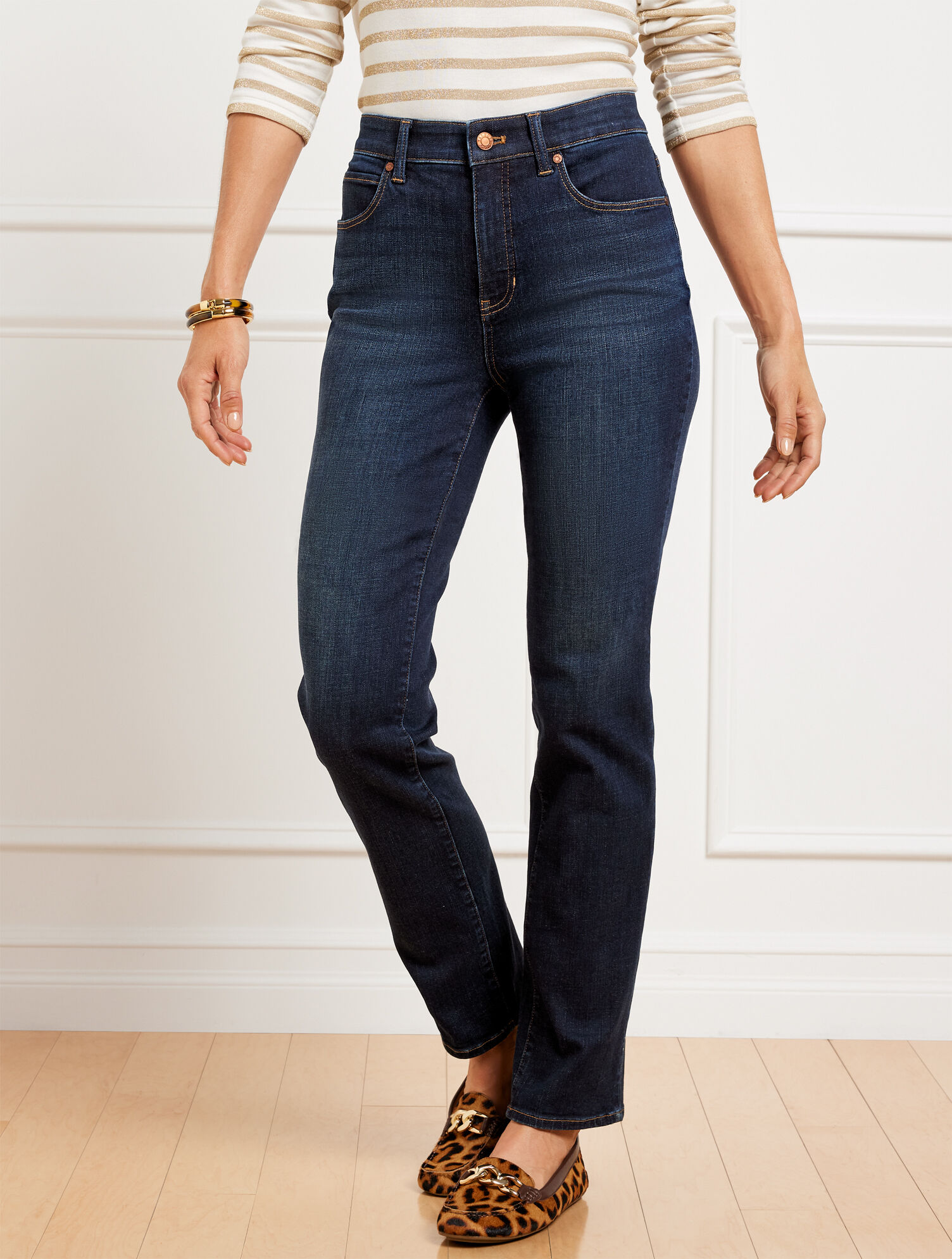 Straight Leg Jeans - Melrose Wash - Curvy Fit