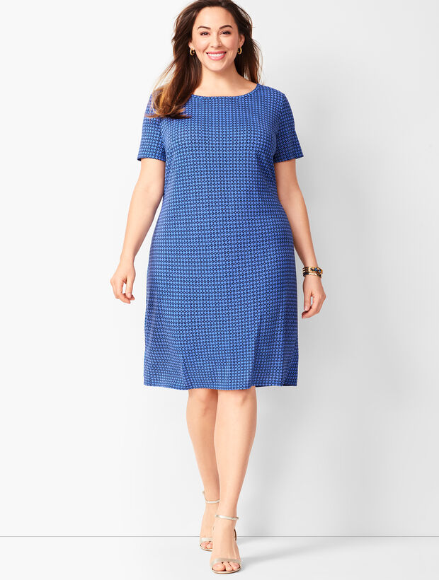 Plus Size Knit Jersey Shift Dress - Geo Print