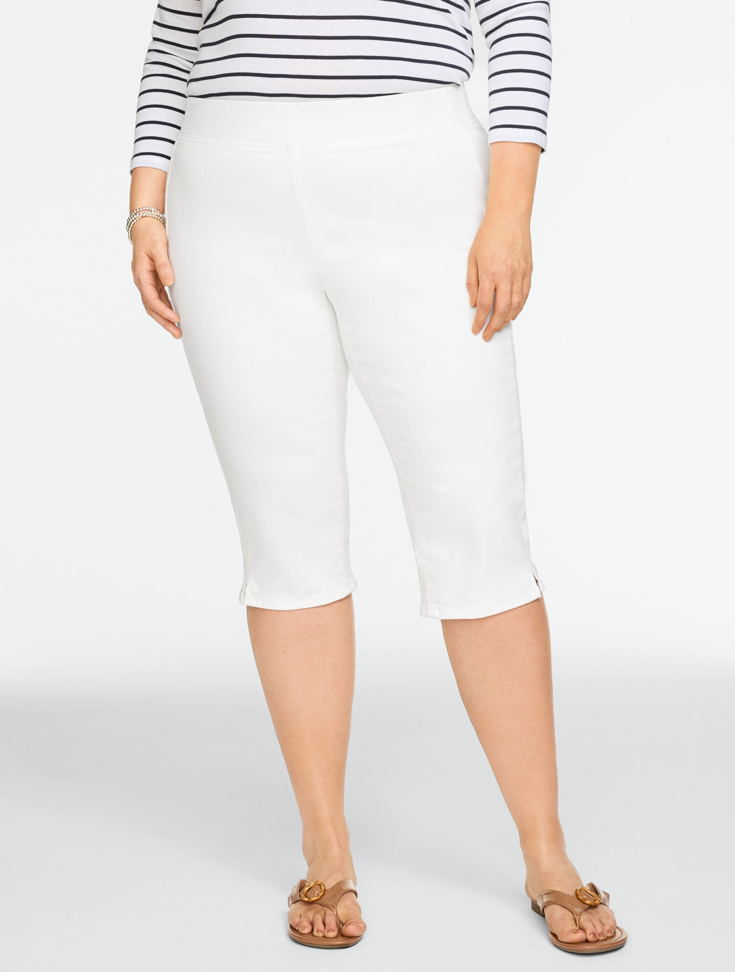 Capri Pull-On Travel Jeans