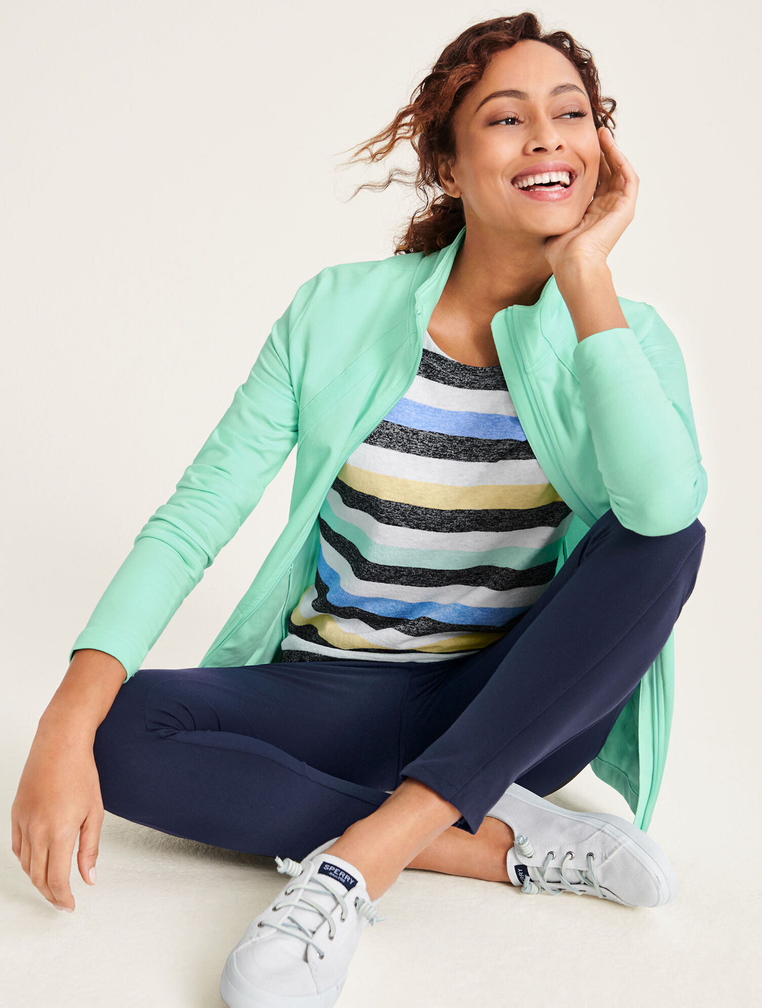 【新品】GREEN CLOTHING OGA JKT SND/GRAY Fisdy \u2013 Laurel Green Performance Zip-Up Active Yoga Jacket