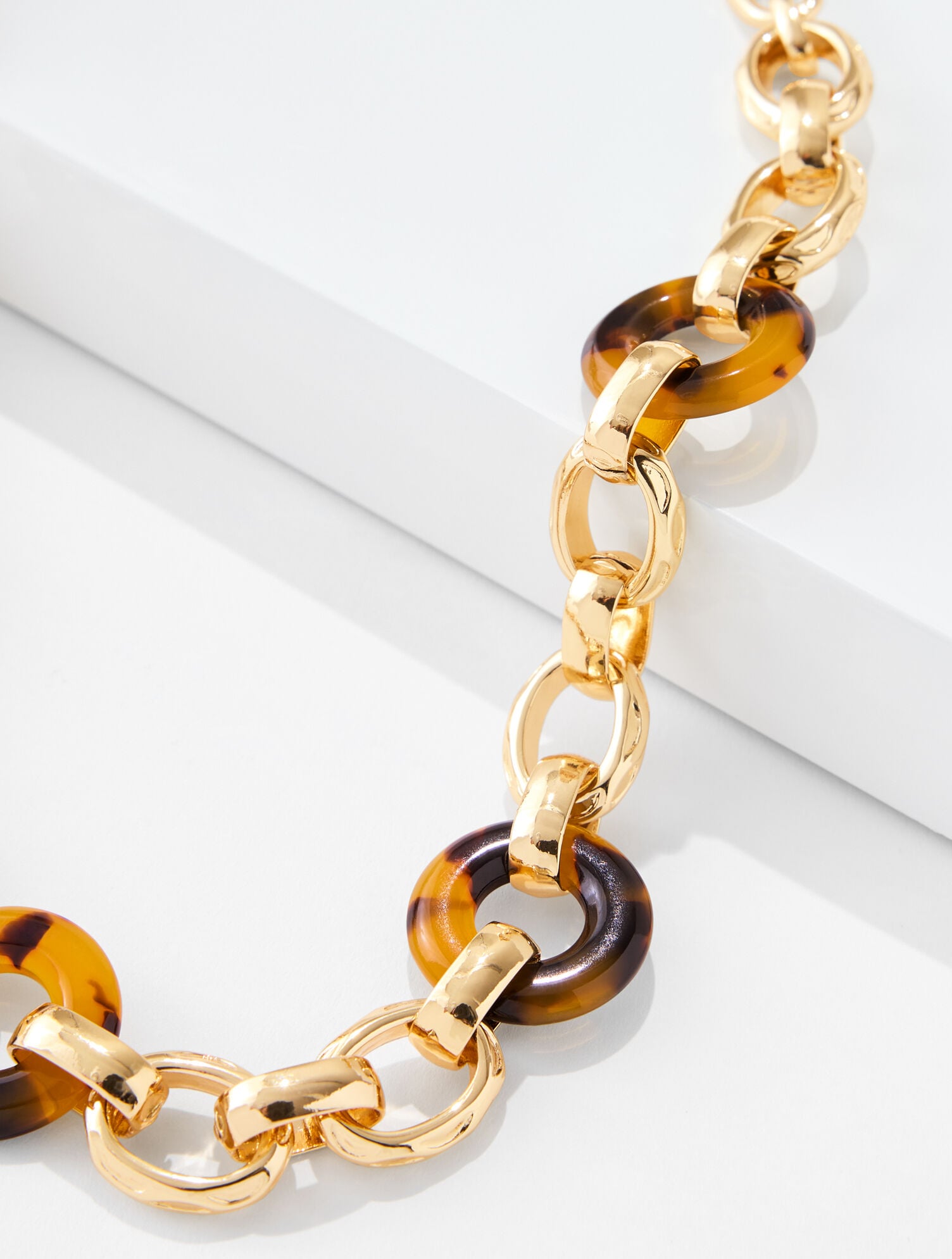Tort Chain Link Necklace