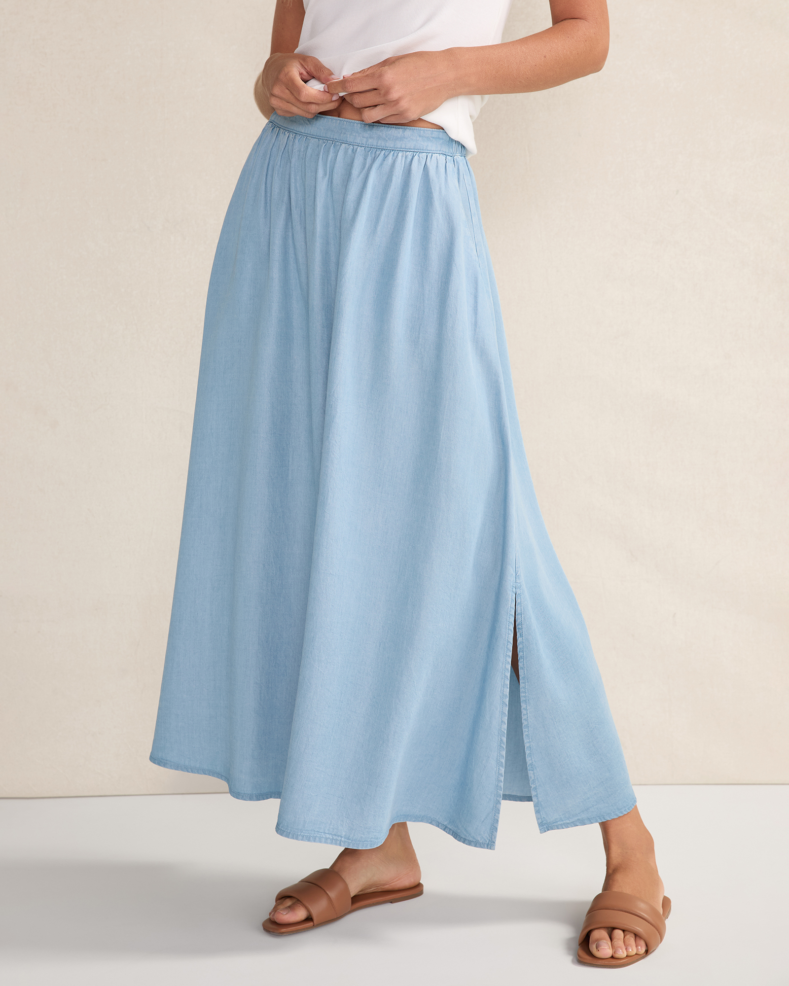 スカート Chambray weather train skirt Western Cutie Tiered Chambray Maxi Skirt | Windsor