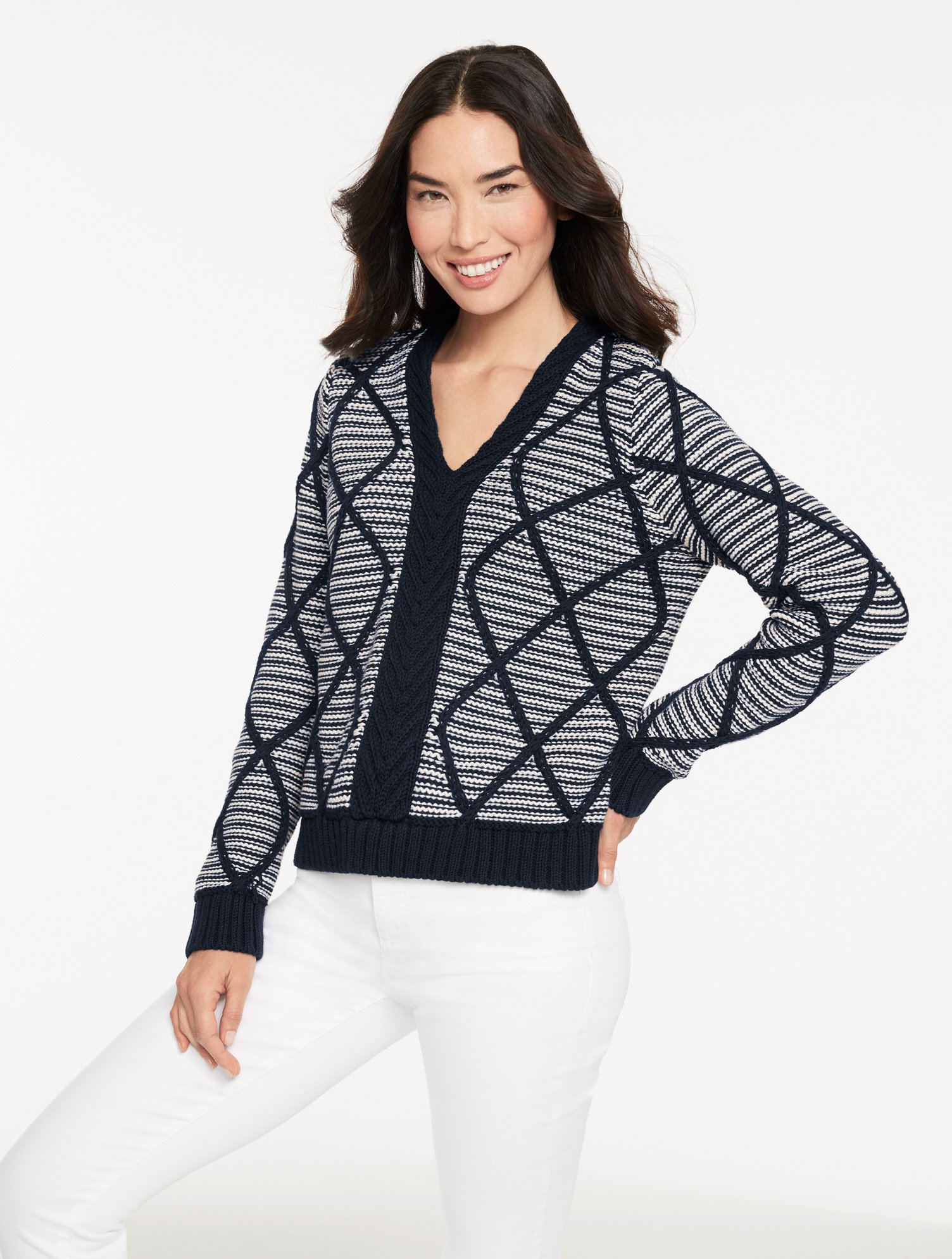 Diamond Cable V-Neck Pullover - Stripe