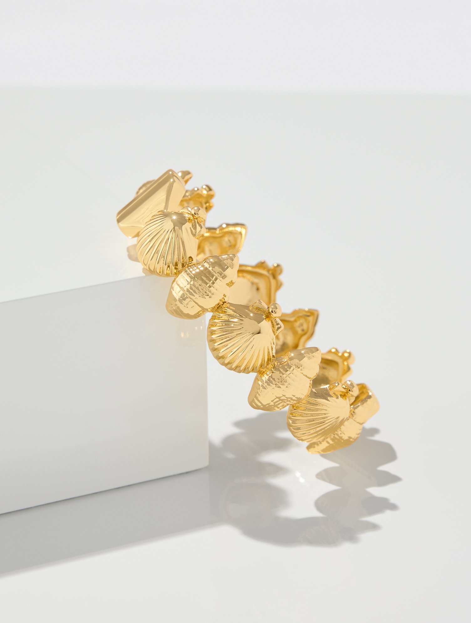Seaside Treasures Hinge Bracelet