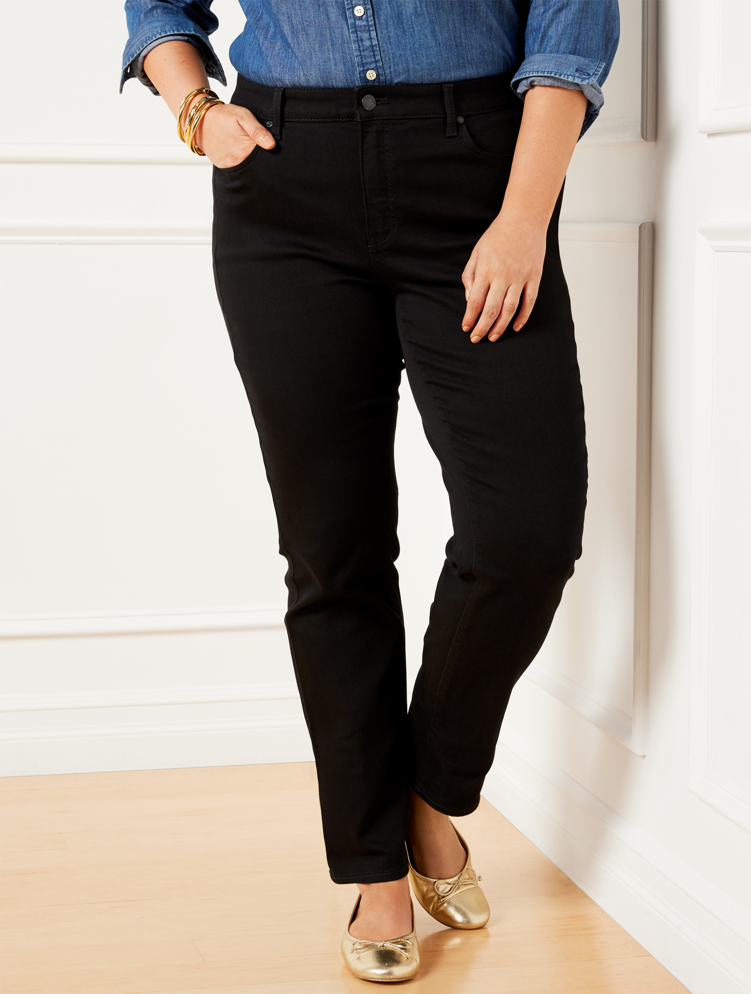 Plus High-Waist Straight-Leg Jeans - Black