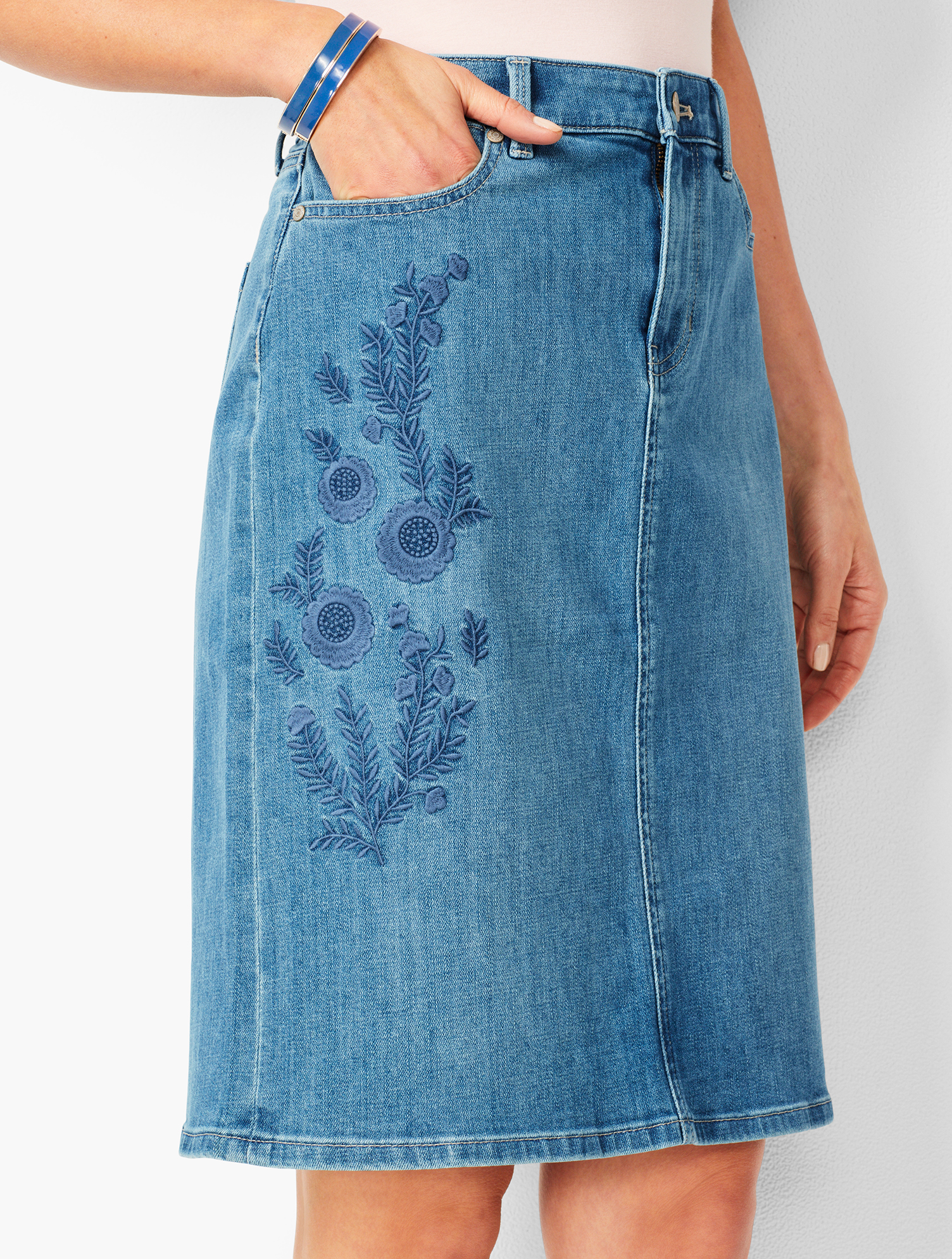 denim skirt embroidered