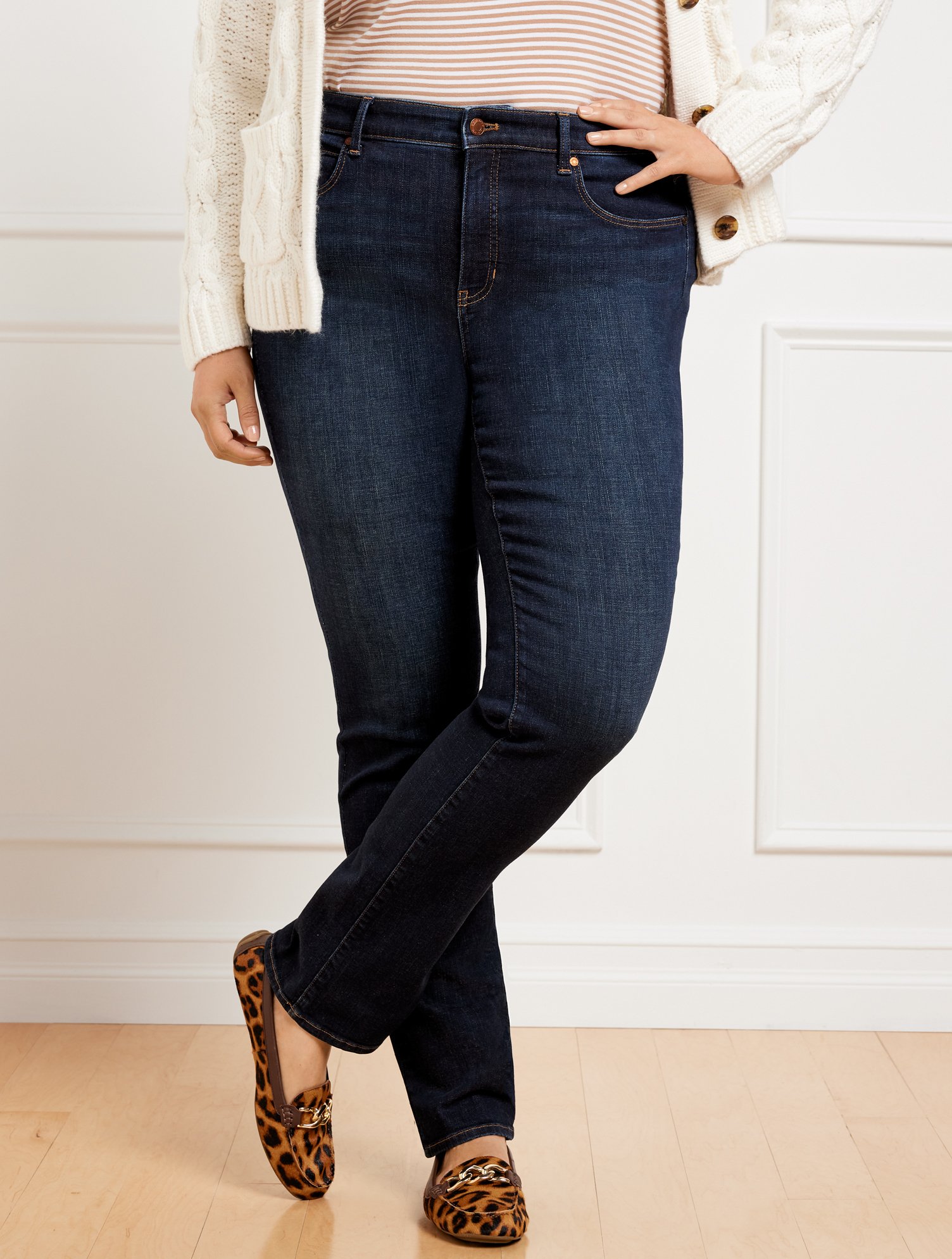 Straight Leg Jeans - Melrose Wash Curvy Fit