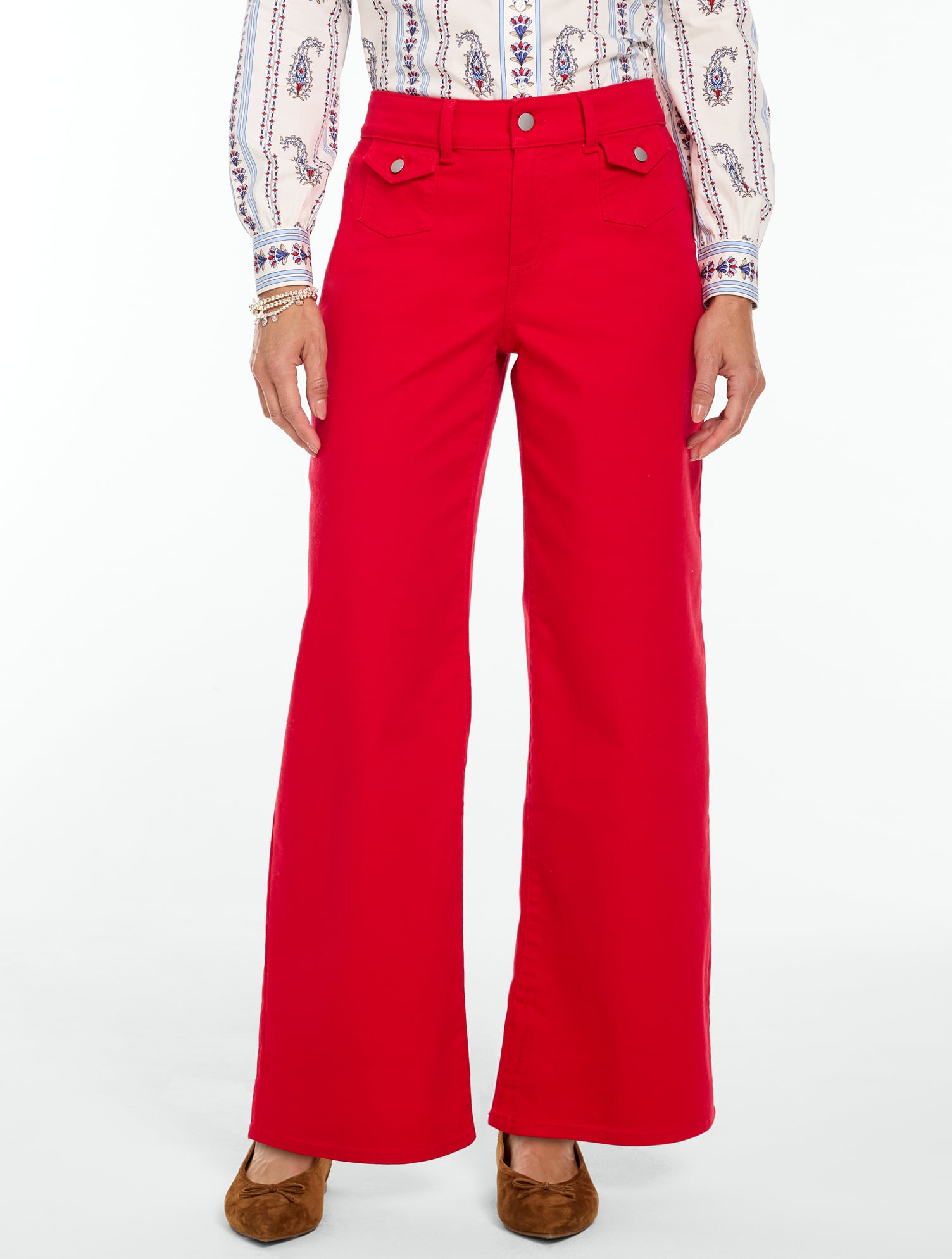 Relaxed Wide Leg Jeans