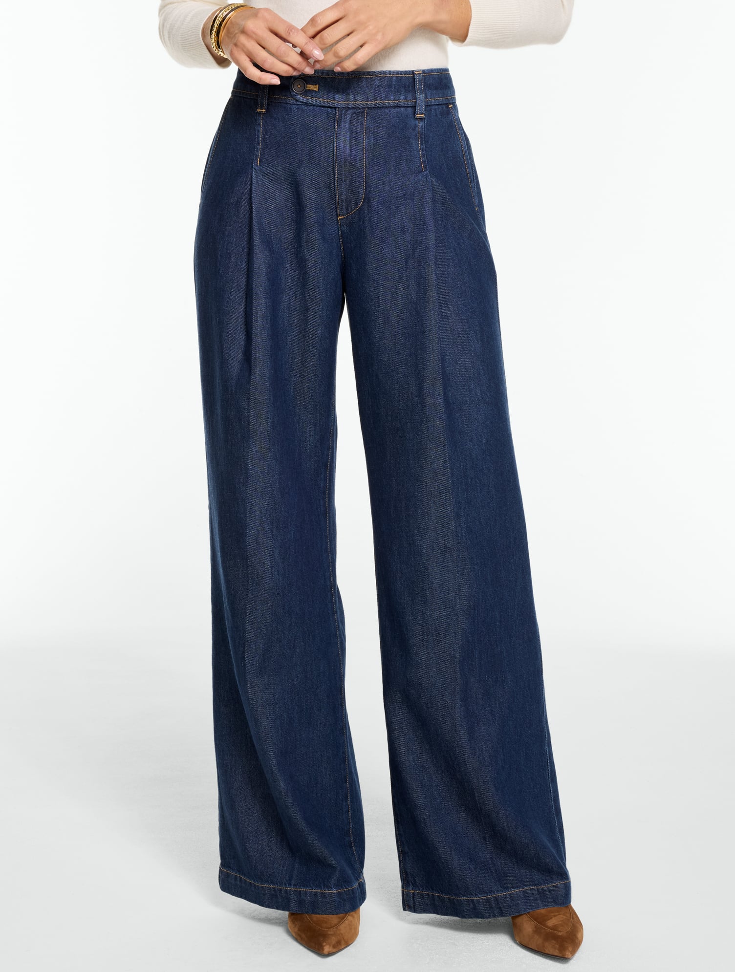 Relaxed Wide Leg Jeans - Refined Rinse