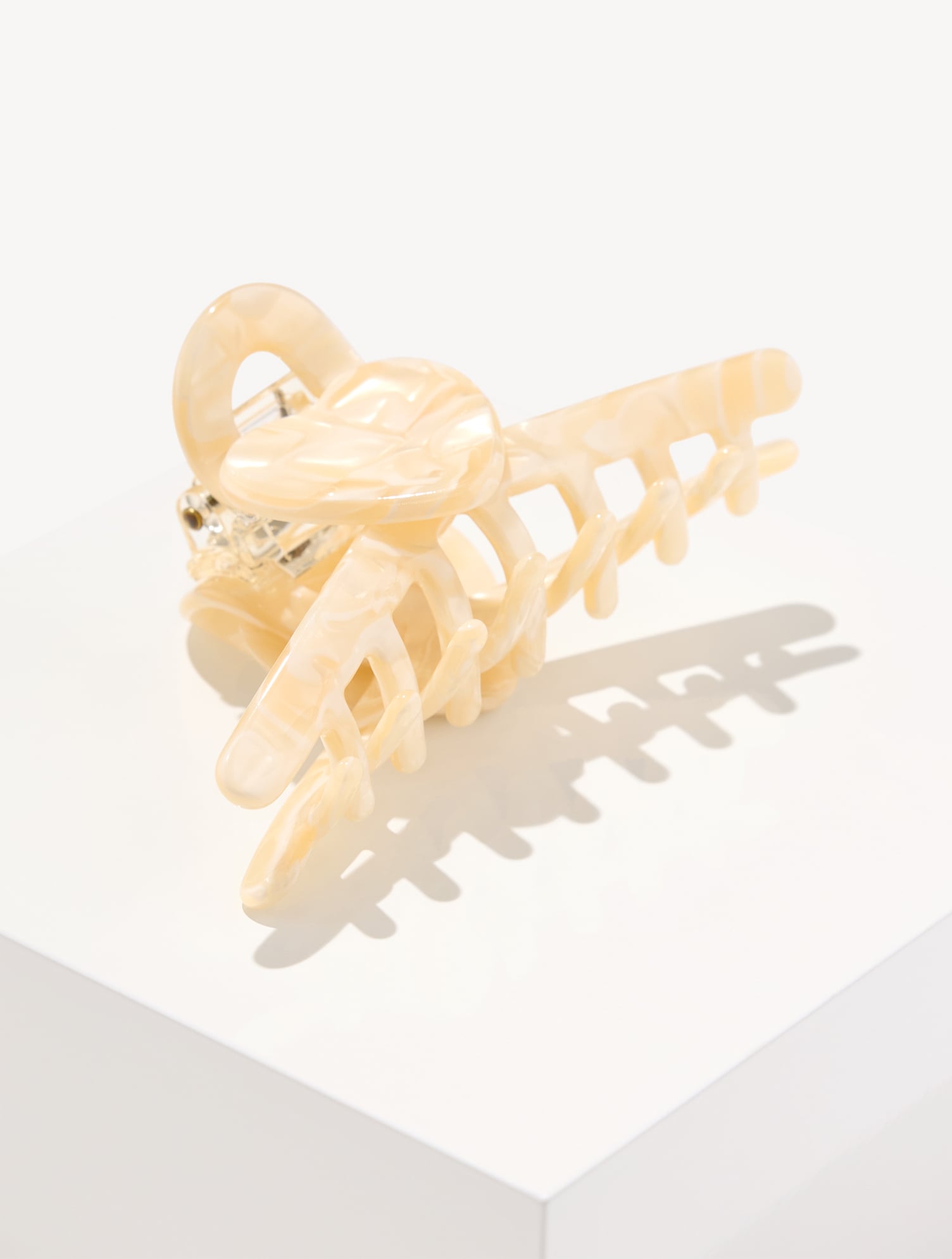 Heart Hair Clip - Ivory - 001 Talbots 25$
