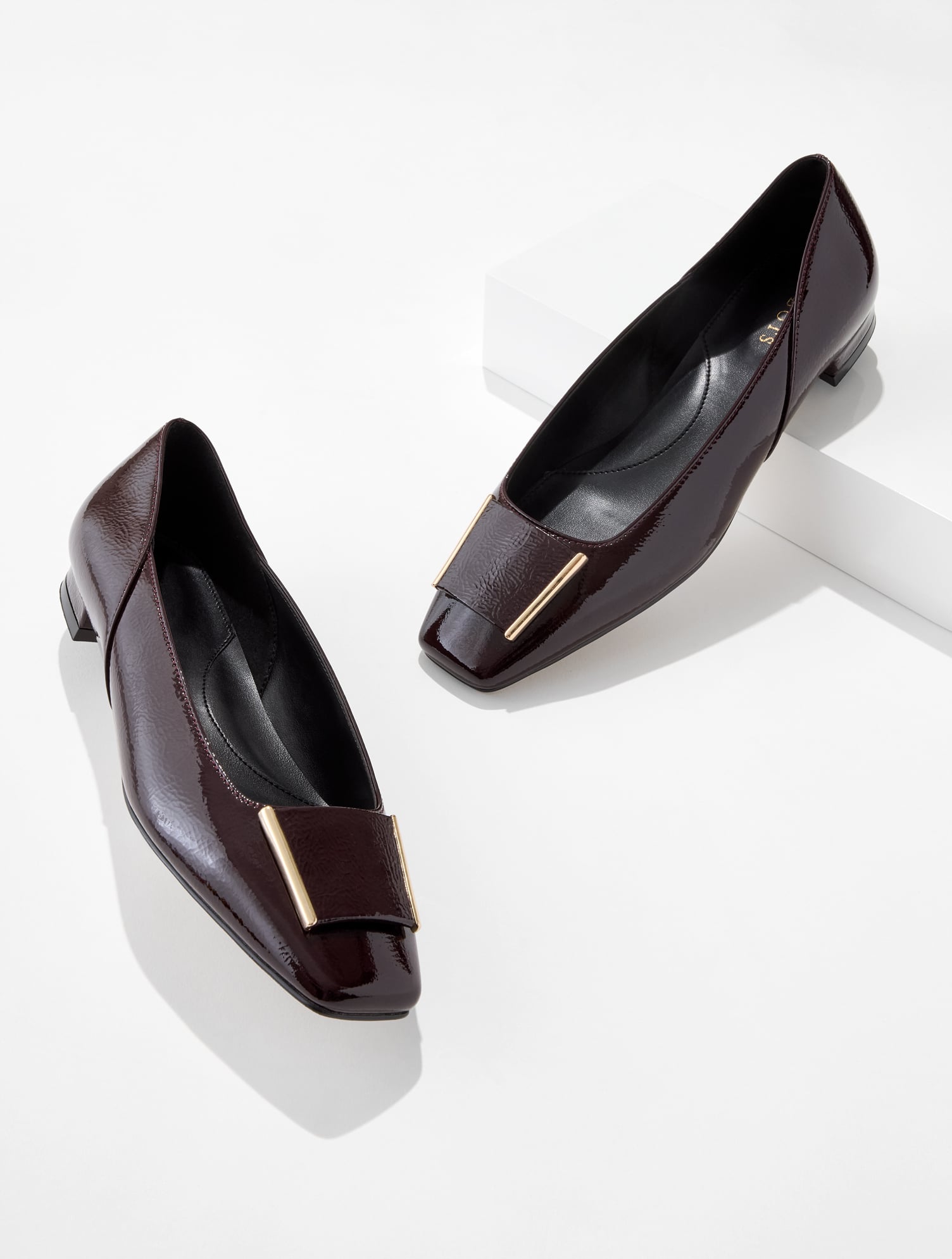 Sutton Ornament Flats - Crinkle Patent