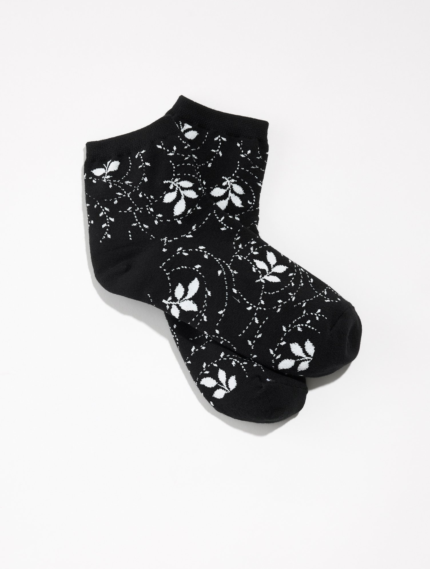 Leafy Swirl Crew Socks