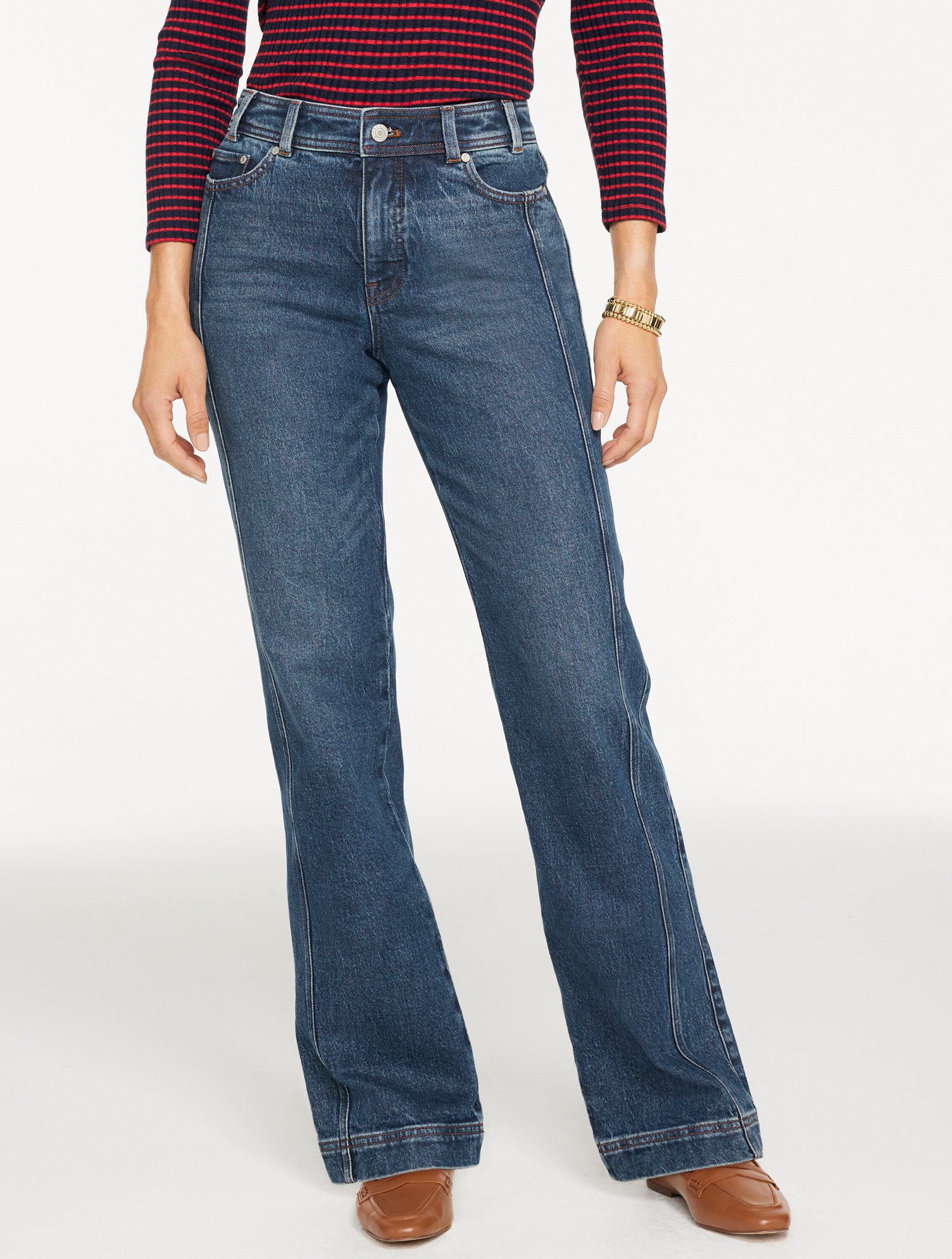 Relaxed Bootcut Jean - Nash Wash